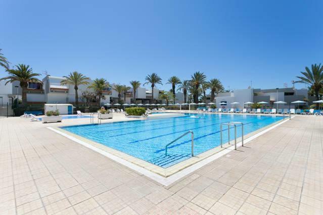 Residencial Primavera Costa Del Silencio Exterior photo